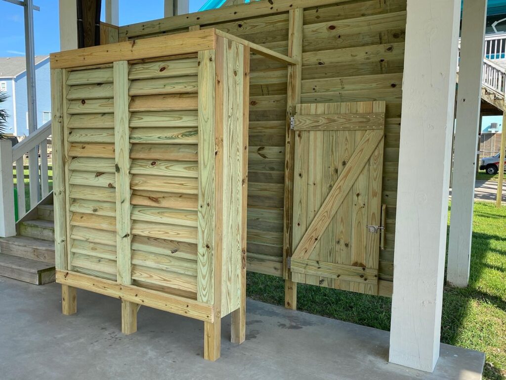 outdoor shower louvered walls