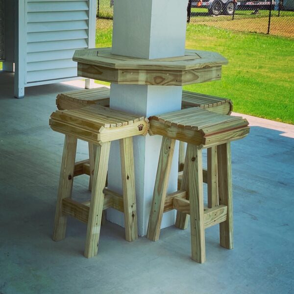 Piling table with 4 barstools