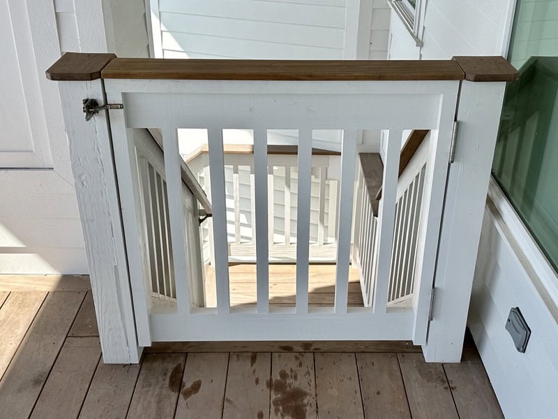 gate